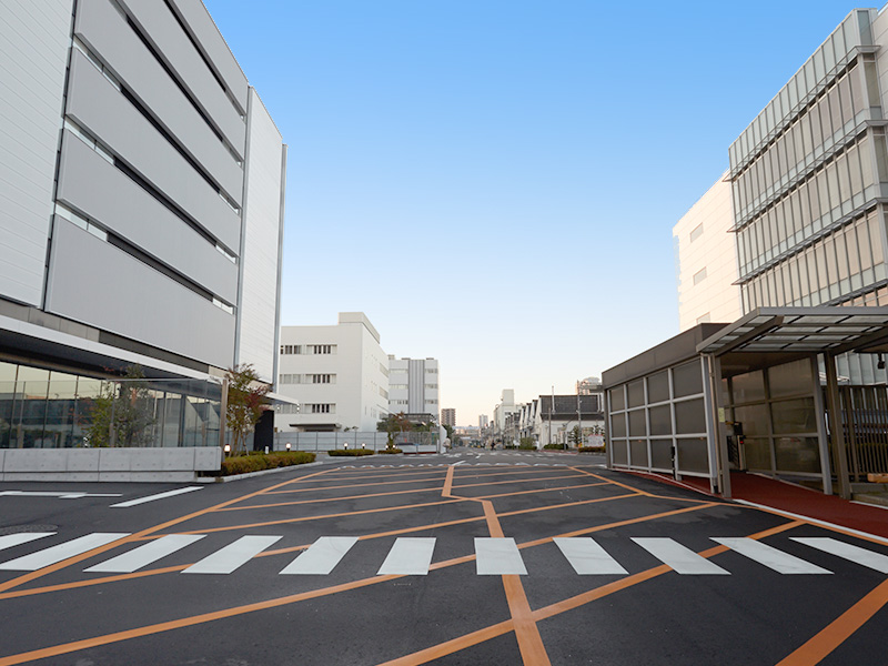 三菱電機 名古屋製作所 構内メイン通路